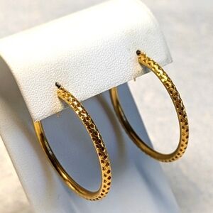 Vintage Goldtone Filigree 1-1/2" Diameter Hoops